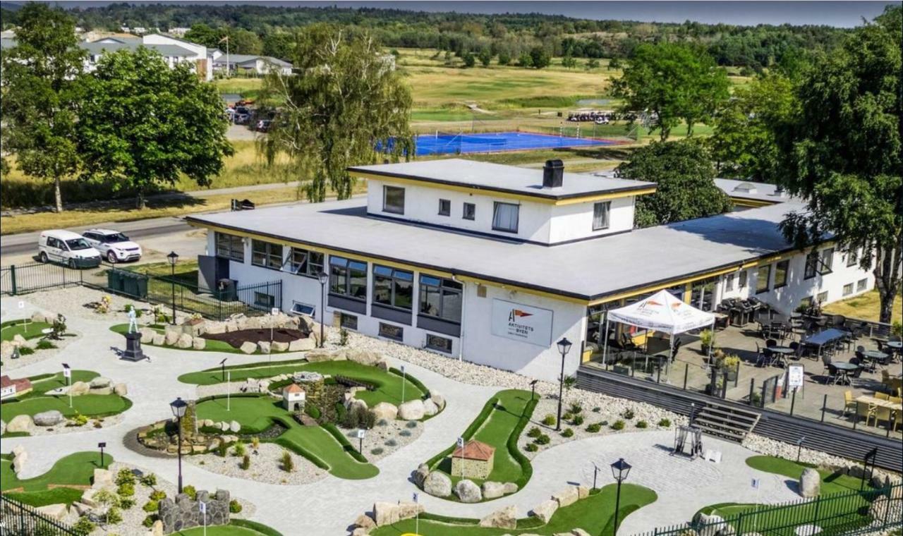 Aktivitetsbyen Gamle Фредрикщат Екстериор снимка